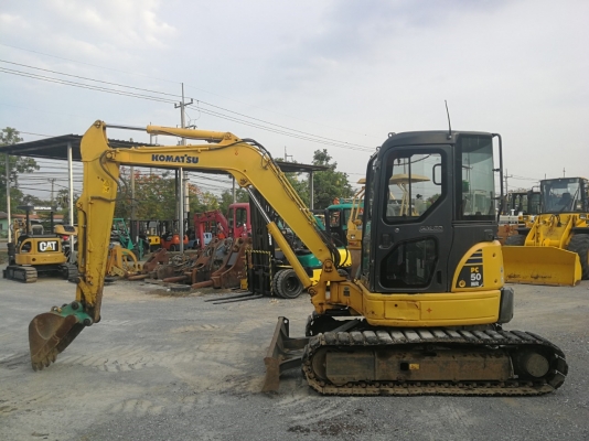 มาใหม่ๆ สวยๆเลย KOMATSU PC 50MR-2 อามยาวพิเศษ นำเข้าจากญี่ปุ่นโดยตรง ชั่วโมงทำงานน้อย พร้อมตู้เก๋งสวยๆ โทร.090-986-2521 อ๊อบ