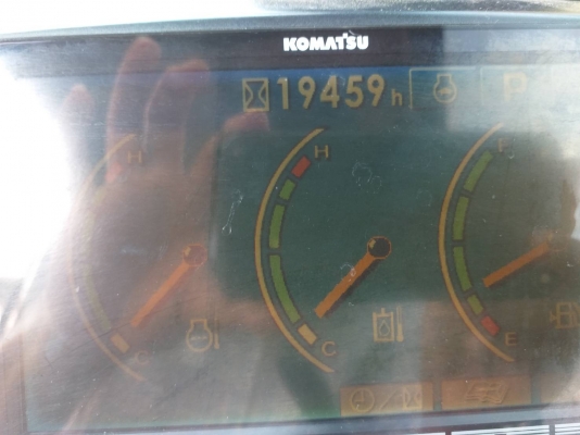 ขาย 1,350,000 KOMATSU pc 200-8 เล่มทะเบียน ไฟฟ้าครบ เครื่องดี ปั้มแรง เอวแน่น ช่วงล่างเต็ม รถพร้อมใช้ รถอยู่ ขอนแก่น 090-772-3710 090-772-3708