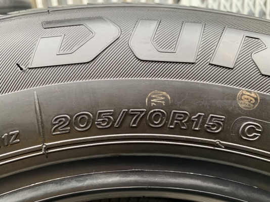 ยางป้ายแดง 205-70-15 Bridgestone ดอกเต็ม ตุ่มเด้งๆ