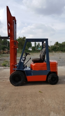โฟคลิฟท์ โตโยต้า รุ่น 5 ขนาด 2.5 ตัน ราคา 250,000 ติดต่อคุณเชษ 0648792351