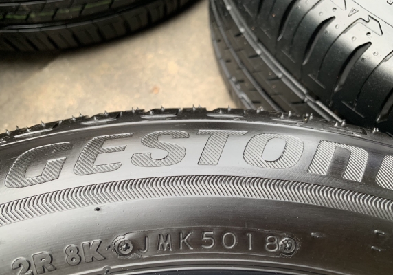 ยางป้ายแดง 205-55-16 Bridgestone รถออกปี 19 ตุ่มอลัง เส้นสีชัด
