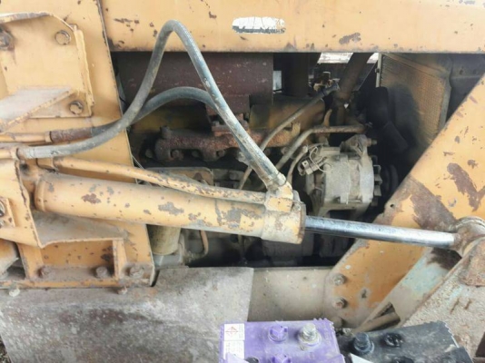 ขายแทรคเตอร์ KOMATSU D20P-5 สไลใบมีดได้6ทิศทางราคา 210,000