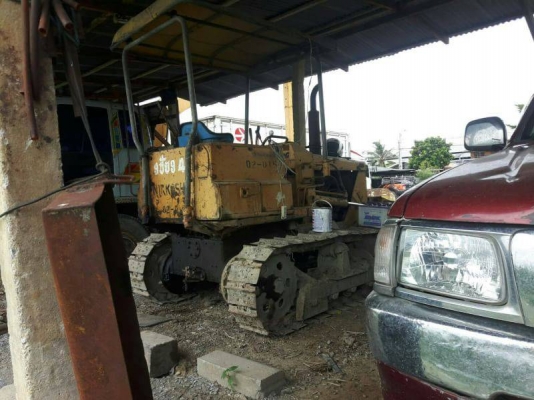 ขายแทรคเตอร์ KOMATSU D20P-5 สไลใบมีดไดี6ทิศทางราคา 210,000