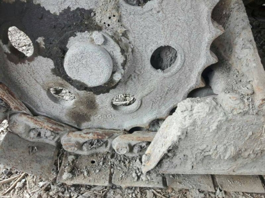 ขายแทรคเตอร์ KOMATSU D20P-5 สไลใบมีดไดี6ทิศทางราคา 210,000