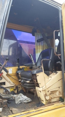 ขาย 490,000 CAT 320 V1  ไฟฟ้าตัด เครื่องดี ปั้มแรง เอวแน่น ช่วงล่างแน่น แอร์หนาว รถพร้อมใช้งาน เอกสารซื้อขาย รถอยู่ สุรินทร์ 090-772-3710 090-772-3708