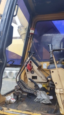 ขาย 490,000 CAT 320 V1  ไฟฟ้าตัด เครื่องดี ปั้มแรง เอวแน่น ช่วงล่างแน่น แอร์หนาว รถพร้อมใช้งาน เอกสารซื้อขาย รถอยู่ สุรินทร์ 090-772-3710 090-772-3708