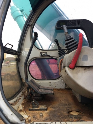 ขาย 490,000 KOBELCO sk 200-5ไฟฟ้าครบ เครื่องดี ปั้มแรง เอวแน่น ช่วงล่างแน่น รถพร้อมใช้งาน เอกสารซื้อขาย รถอยู่ สุรินทร์ 090-772-3710 090-772-3708