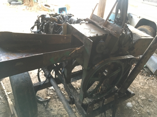 ขายเครื่องสับหญ้าเนเปียร์พร้องเครื่อง4สูบราคาถูก