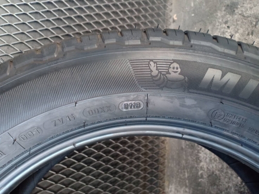 MICHELIN PRIMACY SUV 225/60R18 ราคาเส้นละ 6,500 บาท MICHELIN PRIMACY SUV 225/60R18 ราคาเส้นละ 6,500 บาท