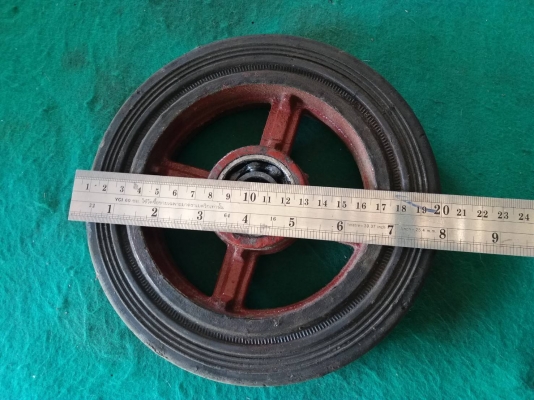 ล้อรถเข็นขนาด 8 นิ้ว สภาพดี มีลูกปืนให้ ราคาล้อละ 150 บาท+50 ค่าส่ง มี 12 ล้อค่ะ