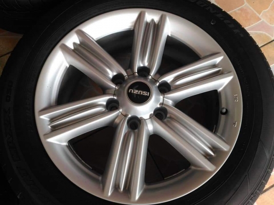 ล้อแม็ก Isuzu D-Max ขอบ 18*7,ET33,6h139 พร้อมยาง Dunlop Sportmaxx 225 60 18 ผลิตปี 2018 ขายถูกๆ ทั้งชุด 13900.- *** ใส่ฟรี รับเทิร์น รับบัตรเครดิตทุกธนาคาร ส่งได้ทั่วไทย ***