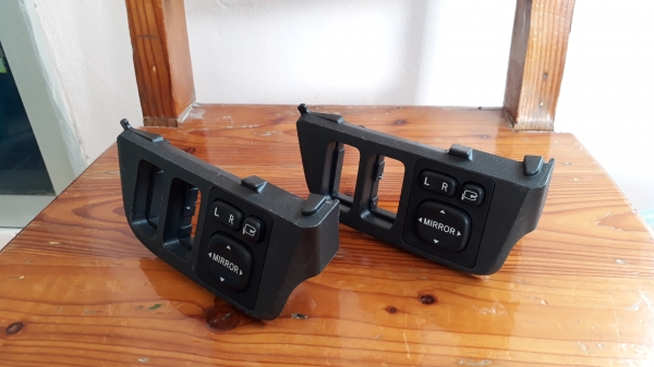 สวิทช์ปรับกระจกมองข้าง TOYOTA Wish พร้อมกรอบ