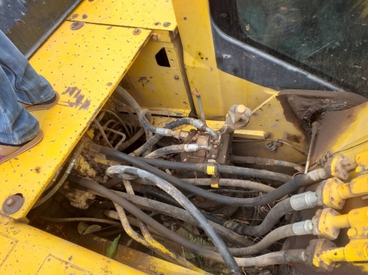 ขาย 1,350,000 KOMATSU pc 200-8 เล่มทะเบียน ไฟฟ้าครบ เครื่องดี ปั้มแรง เอวแน่น ช่วงล่างเต็ม รถพร้อมใช้ รถอยู่ ขอนแก่น 064-191-1112 ขาย 1,350,000 KOMATSU pc 200-8 เล่มทะเบียน ไฟฟ้าครบ เครื่องดี ปั้มแรง เอวแน่น ช่วงล่างเต็ม รถพร้อมใช้ รถอยู่ ขอนแก่น 064-191-1112