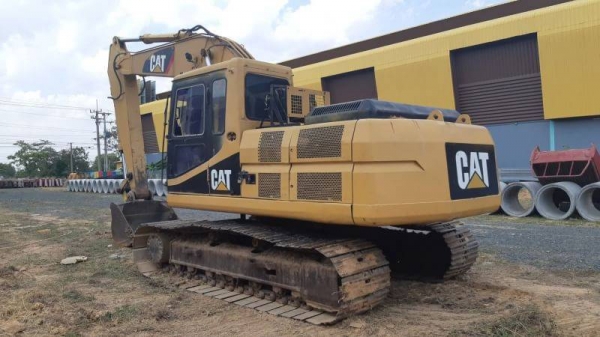 ขาย 490,000 CAT 320 V1  ไฟฟ้าตัด เครื่องดี ปั้มแรง เอวแน่น ช่วงล่างแน่น แอร์หนาว รถพร้อมใช้งาน เอกสารซื้อขาย รถอยู่ สุรินทร์ 064-191-1112