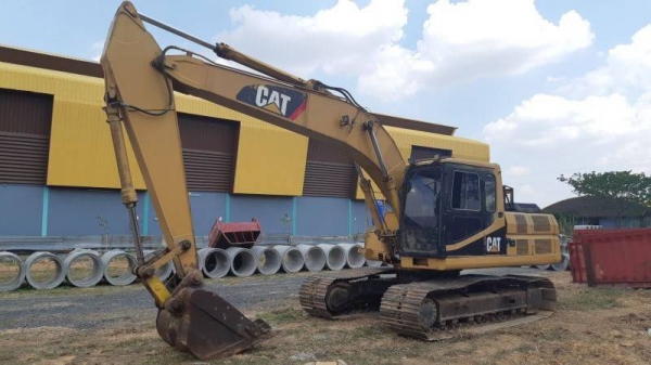 ขาย 490,000 CAT 320 V1  ไฟฟ้าตัด เครื่องดี ปั้มแรง เอวแน่น ช่วงล่างแน่น แอร์หนาว รถพร้อมใช้งาน เอกสารซื้อขาย รถอยู่ สุรินทร์ 064-191-1112