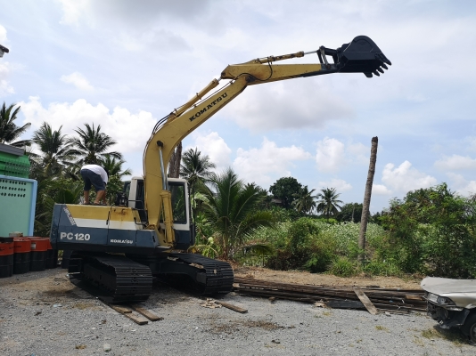รถขุดแบคโฮโคมัสสึรุ่น 5  สภาพสวยสมบูรณ์ทุกระบบ ไม่มีเล่นทะเบียน แอร์เย็น