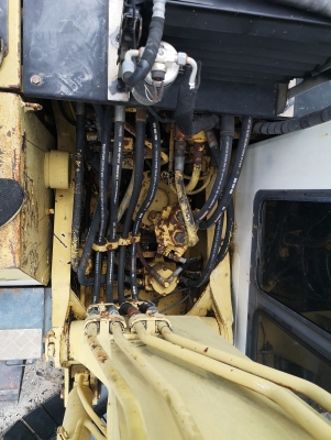 รถขุดแบคโฮโคมัสสึรุ่น 5 สภาพสวยสมบูรณ์ทุกระบบ ไม่มีเล่นทะเบียน แอร์เย็น รถขุดแบคโฮโคมัสสึรุ่น 5 สภาพสวยสมบูรณ์ทุกระบบ ไม่มีเล่นทะเบียน แอร์เย็น