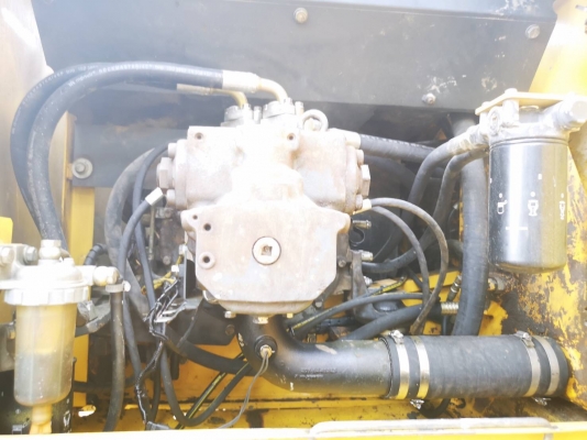 รถแบคโฮ รถสวยสภาพดีช่วงล่างเต็มเอวแน่น รถแบคโฮ รถสวยสภาพดีช่วงล่างเต็มเอวแน่น