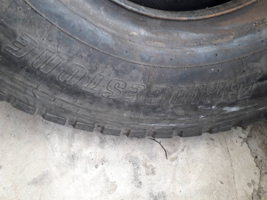 ยางเครน 1400/R24 ใส่เครน 20 ตัน ยี่ห้อ bridgestone ยางเครน 1400/R24 ใส่เครน 20 ตัน ยี่ห้อ bridgestone