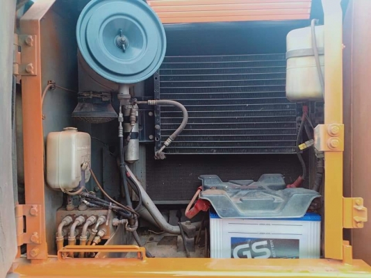 ขายจ้า..HITACHI EX120-5 เก่าใน สภาพสวย เครื่องปั๊มแห้ง  10,xxxชั่วโมง  พร้อมใช้  เอกสารอินซอย โทร 089-3818694 จ๊อย