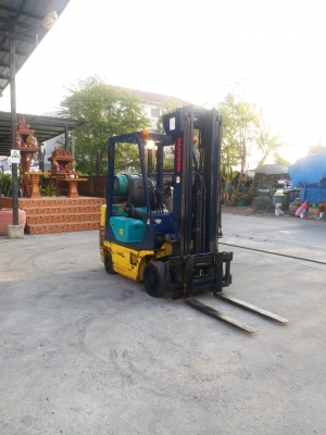 ขายรถยกโฟร์คลิฟท์ยี่ห้อ KOMAT'SU 1.5 ตัน เสายกสูง 5 เมตร ขายรถยกโฟร์คลิฟท์ยี่ห้อ KOMAT'SU 1.5 ตัน เสายกสูง 5 เมตร