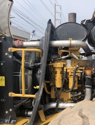 ขายรถตักล้อยาง CAT 962H นำเข้าเองจากญี่ปุ่น สภาพสวยพร้อมใช้ มีVDOการทำงานครับ ขายรถตักล้อยาง CAT 962H นำเข้าเองจากญี่ปุ่น สภาพสวยพร้อมใช้ มีVDOการทำงานครับ