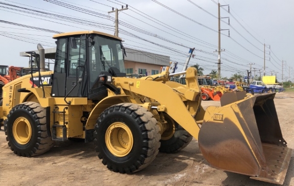 ขายรถตักล้อยาง CAT 962H นำเข้าเองจากญี่ปุ่น สภาพสวยพร้อมใช้ มีVDOการทำงานครับ ขายรถตักล้อยาง CAT 962H นำเข้าเองจากญี่ปุ่น สภาพสวยพร้อมใช้ มีVDOการทำงานครับ