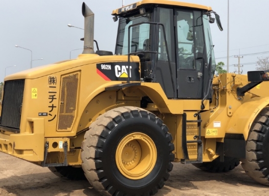 ขายรถตักล้อยาง CAT 962H นำเข้าเองจากญี่ปุ่น สภาพสวยพร้อมใช้ มีVDOการทำงานครับ ขายรถตักล้อยาง CAT 962H นำเข้าเองจากญี่ปุ่น สภาพสวยพร้อมใช้ มีVDOการทำงานครับ