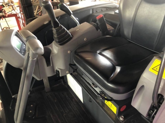 เสนอขายรถขุดคูโบต้ามือสอง รุ่น U35 เสนอขายรถขุดคูโบต้ามือสอง รุ่น U35