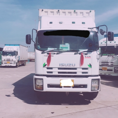 อีซูซุ240แรงปี56ยาว7.5เมตร สภาพเดิมๆทุกจุดสวยพร้อมใช้งาน สนใจโทร098-2481154เน้นโทรนะครับ