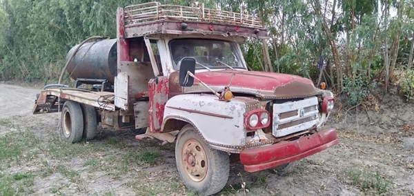 รถแบคโฮ pc60-5 พร้อมเทรลเลอร์ อีซูซุ หัวยาว ราคา 333,000.- บาท