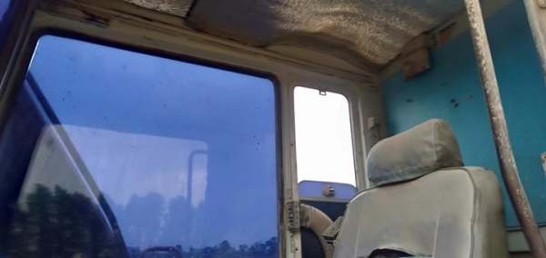 รถแบคโฮ pc60-5 พร้อมเทรลเลอร์ อีซูซุ หัวยาว ราคา 333,000.- บาท