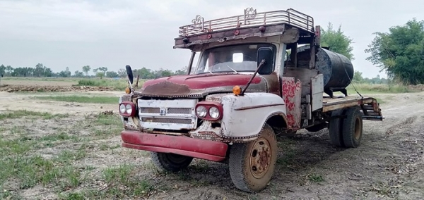 รถแบคโฮ pc60-5 พร้อมเทรลเลอร์ อีซูซุ หัวยาว ราคา 333,000.- บาท