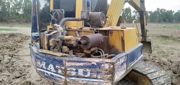 รถแบคโฮ pc60-5 พร้อมเทรลเลอร์ อีซูซุ หัวยาว ราคา 333,000.- บาท