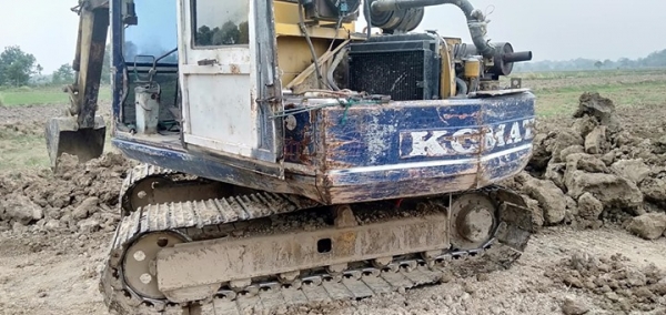 รถแบคโฮ pc60-5 พร้อมเทรลเลอร์ อีซูซุ หัวยาว ราคา 333,000.- บาท