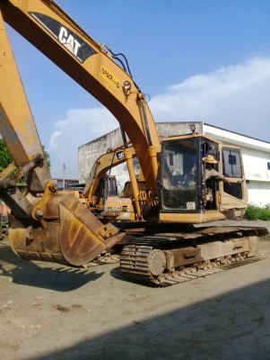 CAT320-BLราคา950, 000บาท บูมอาร์มสวยช่วงล่างเต็มเอวเเน่น  เครื่องดีปั้มดี  ไม่โหลดรถสวยสถาพเดิมๆ พร้อมใช้ เอกสารเล่ม สนใจโทรหา081-989-1989หรั่งครับ