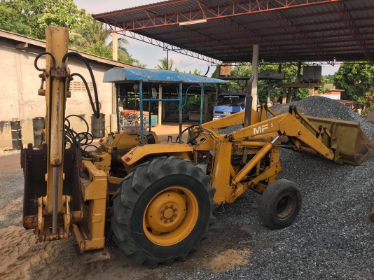 ขายรถตักรถตักแมคซี่่ 175 รถยังใช้งานอยู่ ซื้อไปพร้อมใช้งานได้เลยครับ