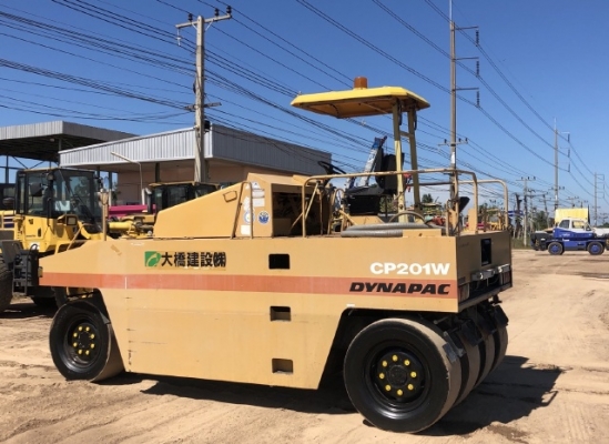 ขายรถบด 7 ล้อยาง DYNAPAC CP201W นำเข้าเองจากญี่ปุ่น สภาพสวยพร้อมใช้ มีVDOการทำงานครับ