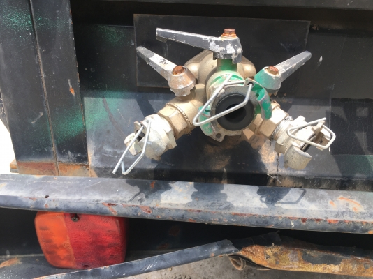 ขายเครื่องลมสนามแบบมีล้อลากจูง สินค้านำเข้าไม่เคยใช้ในไทย ขายเครื่องลมสนามแบบมีล้อลากจูง สินค้านำเข้าไม่เคยใช้ในไทย