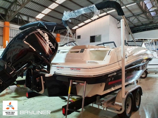 New Boat 2018/2019 VR5 Bowrider ราคาลดกว่า 300,000 บาทเหลือเพียง 1.6 ล้านบาทเท่านั้น