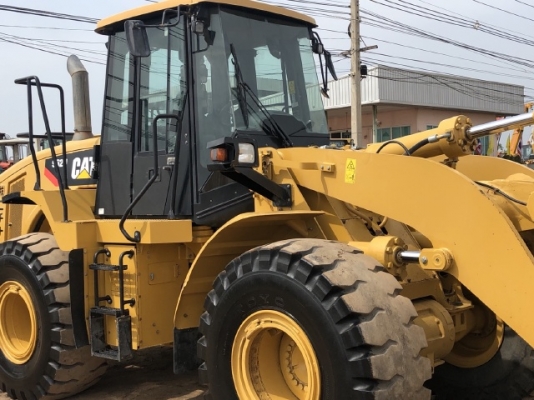 ขายรถตักล้อยาง CAT 962H นำเข้าเองจากญี่ปุ่น สภาพสวยพร้อมใช้ มีVDOการทำงานครับ ขายรถตักล้อยาง CAT 962H นำเข้าเองจากญี่ปุ่น สภาพสวยพร้อมใช้ มีVDOการทำงานครับ