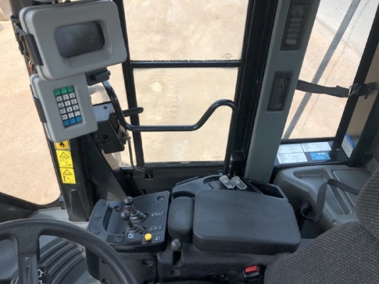 ขายรถตักล้อยาง CAT 962H นำเข้าเองจากญี่ปุ่น สภาพสวยพร้อมใช้ มีVDOการทำงานครับ ขายรถตักล้อยาง CAT 962H นำเข้าเองจากญี่ปุ่น สภาพสวยพร้อมใช้ มีVDOการทำงานครับ