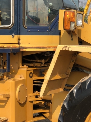 ขายรถตักล้อยาง KOMATSU WA100-1 นำเข้าเองจากญี่ปุ่น สภาพสวยพร้อมใช้ มีVDOการทำงานครับ
