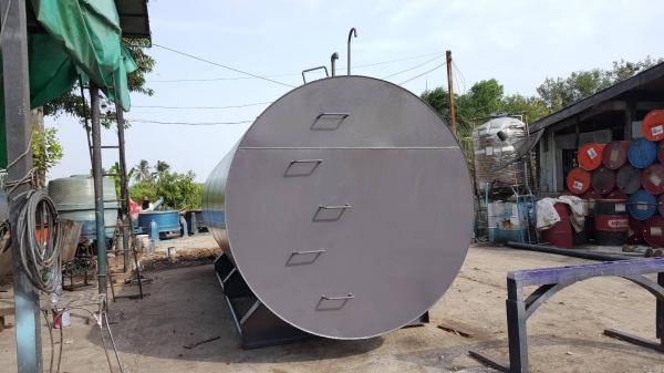 ถังเหล็ก 20000 ลิตร หนา 6 มิล สภาพสวยพร้อมใช้ ถังเหล็ก 20000 ลิตร หนา 6 มิล สภาพสวยพร้อมใช้