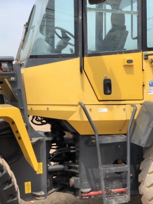 ขายรถตักล้อยาง KOMATSU WA100-5 (6,xxx ชั่วโมง) นำเข้าเองจากญี่ปุ่น สภาพสวยพร้อมใช้ มีVDOการทำงานครับ
