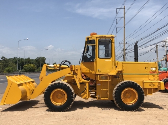 ขายรถตักล้อยาง KOMATSU WA200-1 นำเข้าเองจากญี่ปุ่น สภาพสวยพร้อมใช้ มีVDOการทำงานครับ