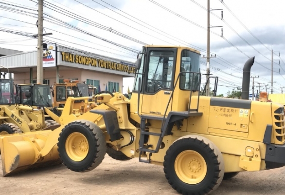 ขายรถตักล้อยาง KOMATSU WA200-3E แขนยาวพิเศษ รถนอกนำเข้าจากญี่ปุ่น สภาพสวยพร้อมใช้