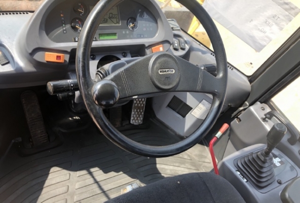 ขายรถตักล้อยาง KOMATSU WA320-5 นำเข้าเองจากญี่ปุ่น สภาพสวยพร้อมใช้ มีVDOการทำงานครับ