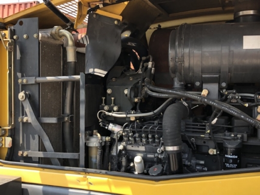 ขายรถตักล้อยาง KOMATSU WA320-5 นำเข้าเองจากญี่ปุ่น สภาพสวยพร้อมใช้ มีVDOการทำงานครับ