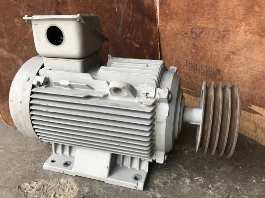 ขายมอเตอร์ไฟฟ้า Hitachi 15HP. 380V 1450rpm. สภาพสวยเดิมๆ หมุนนิ่ม พร้อมใช้งาน ขายมอเตอร์ไฟฟ้า Hitachi 15HP. 380V 1450rpm. สภาพสวยเดิมๆ หมุนนิ่ม พร้อมใช้งาน